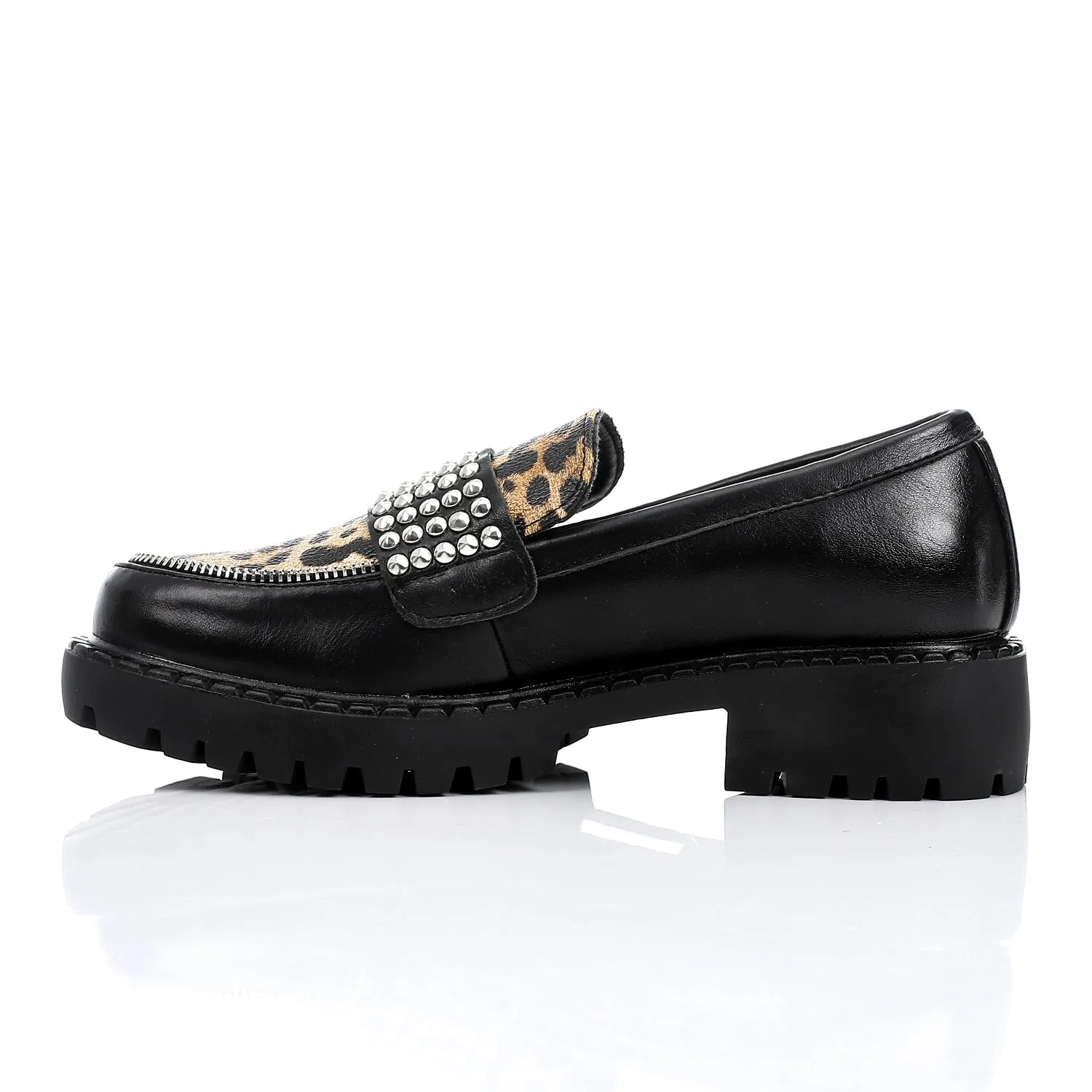 PRD-DVTF-004 Loafer With Wild Animal Pattern Detail
