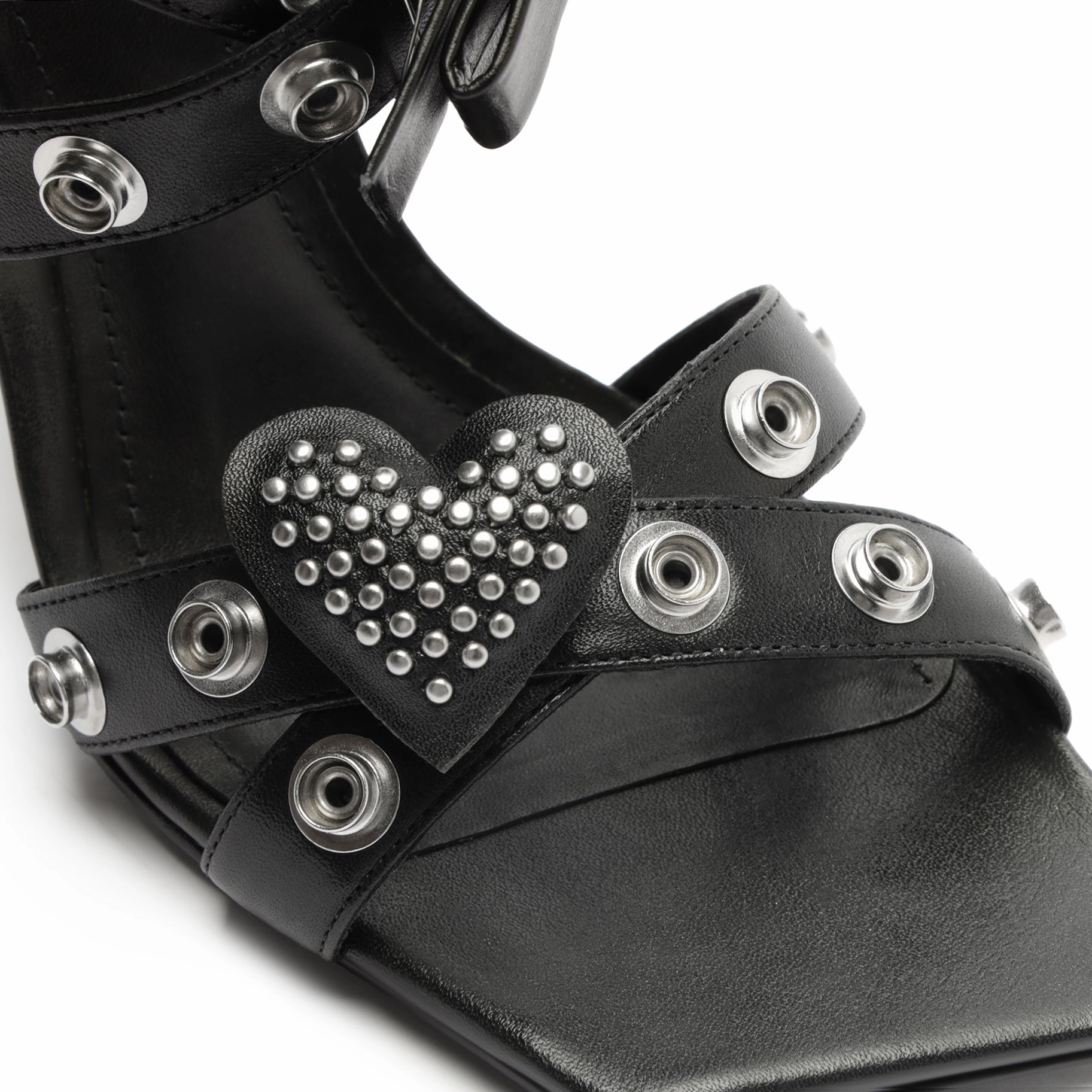 Presley Leather Sandal slow walk