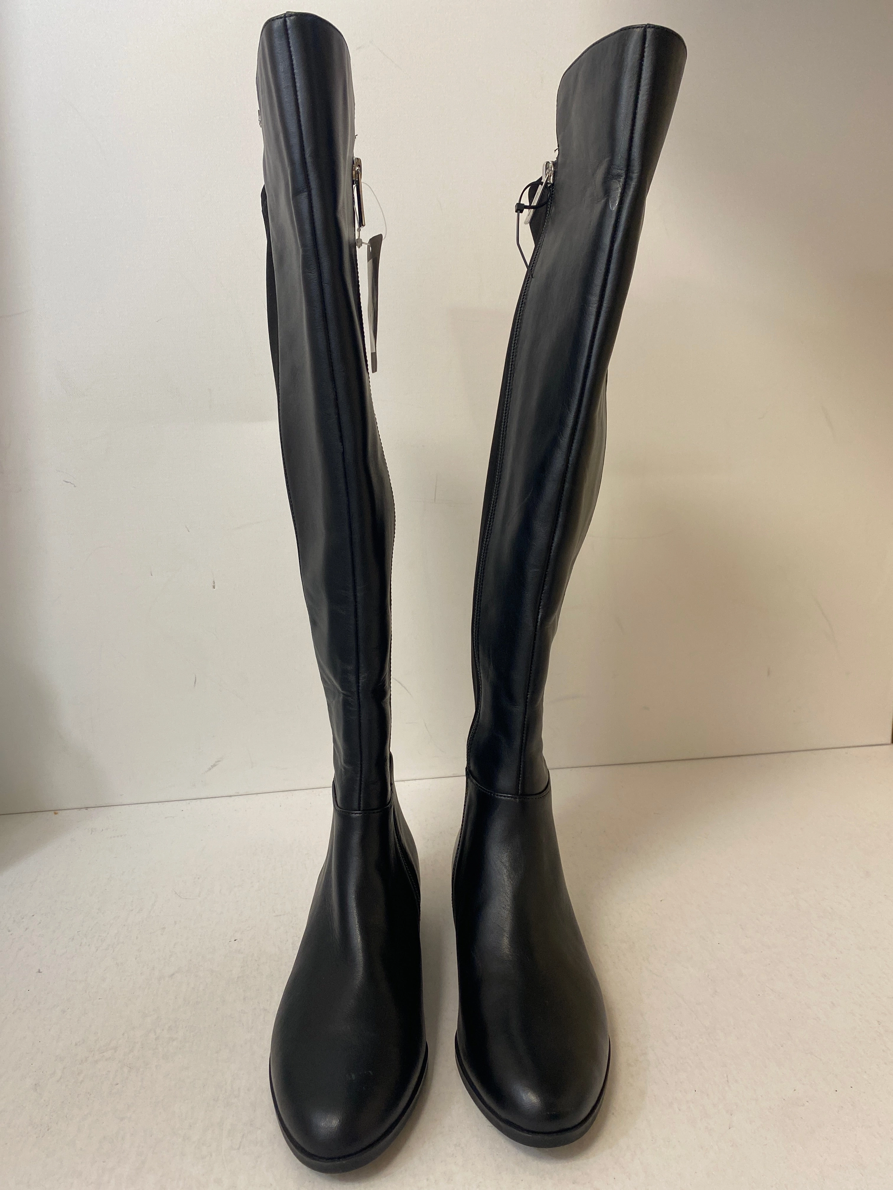 Mountain use Day To Night Boots Knee Flats By Michael Kors In Black, Size: 5.5