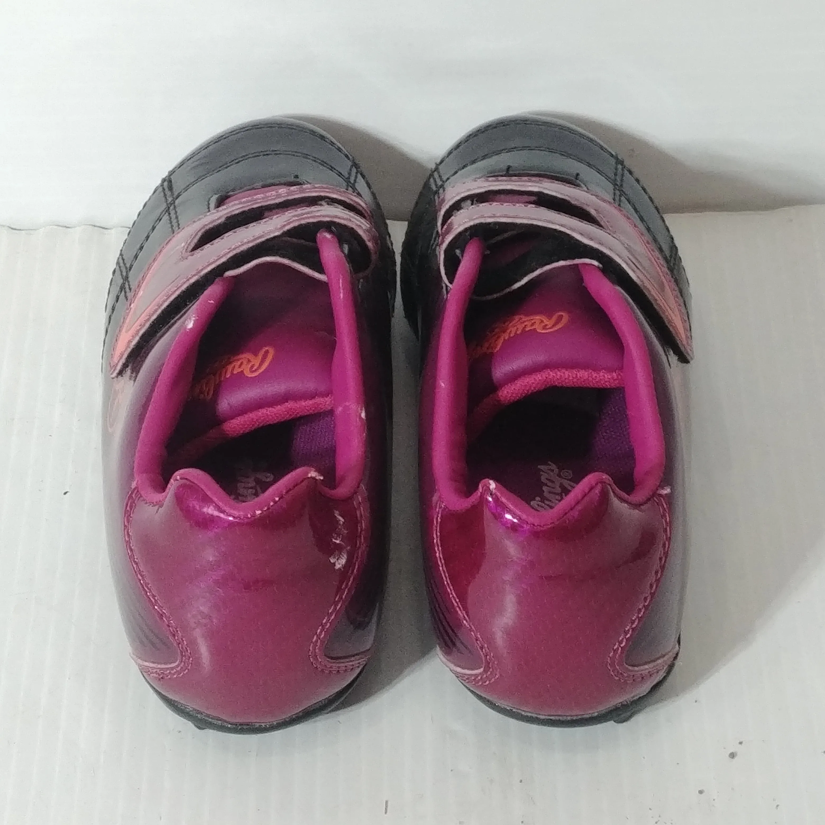 Rawlings Girls Soccer Cleats - Size 2 - Pre-owned - E4RU5B