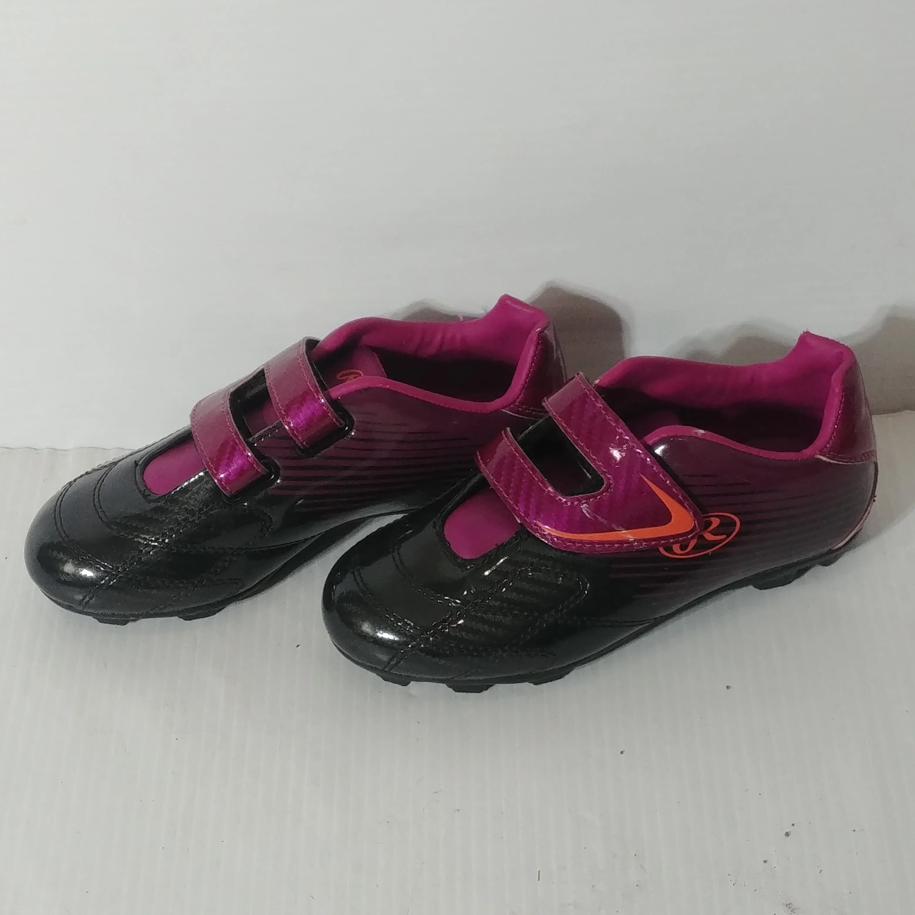 Rawlings Girls Soccer Cleats - Size 2 - Pre-owned - E4RU5B