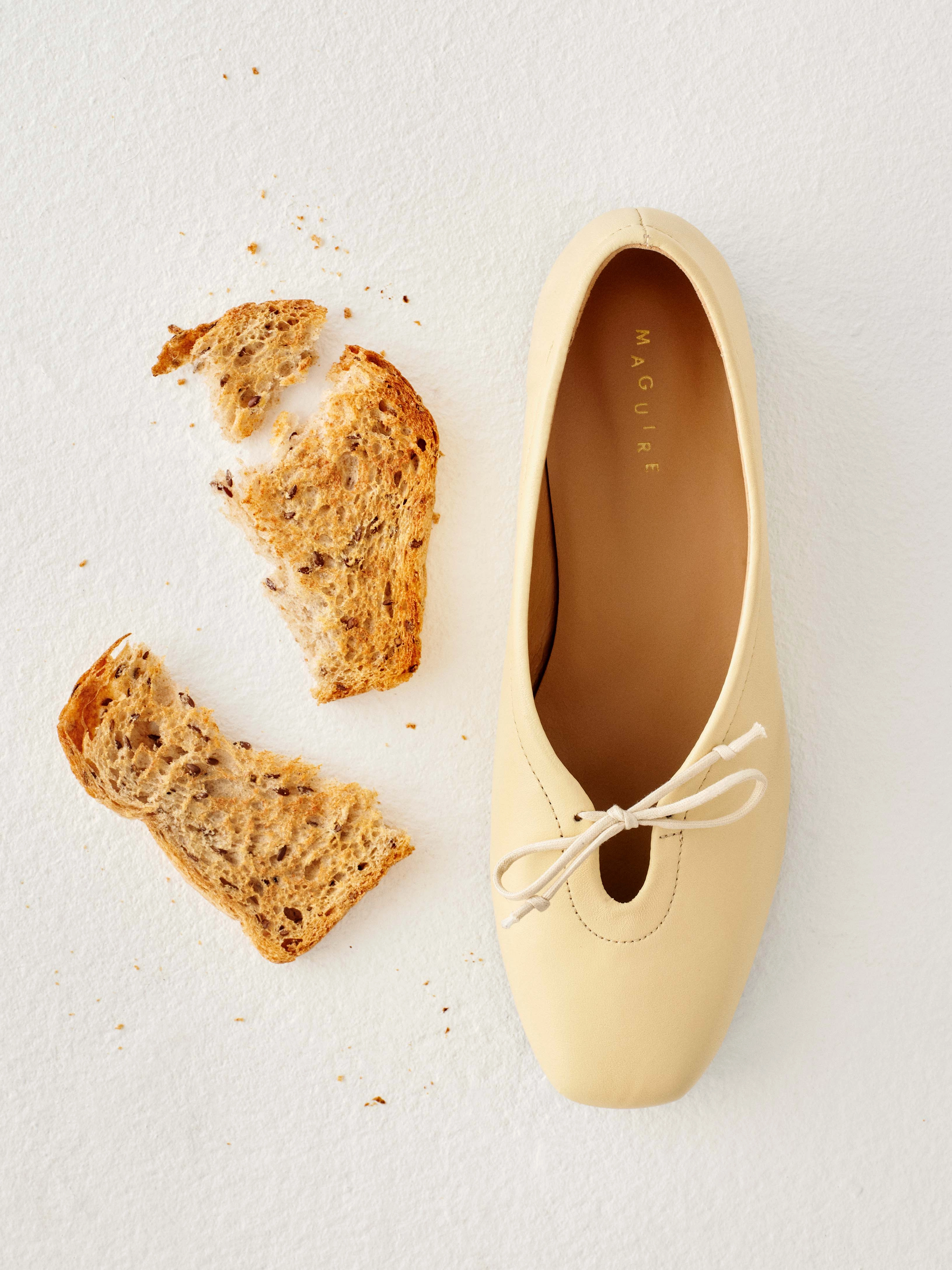 Soft Step Prato Butter Ballerina