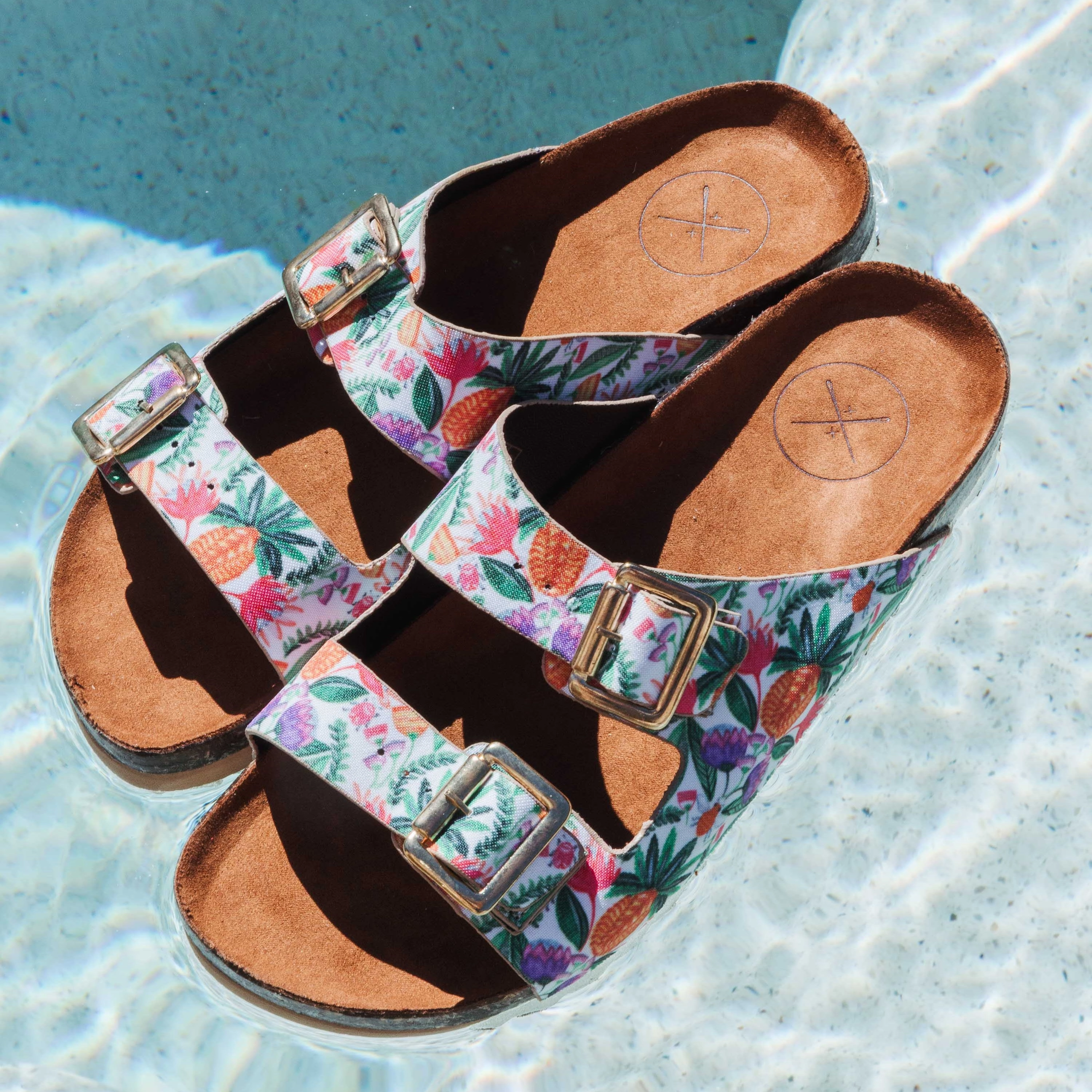 Balanced Design Comfortable Outdoor Sandals Abacaxi Buckle Sandal