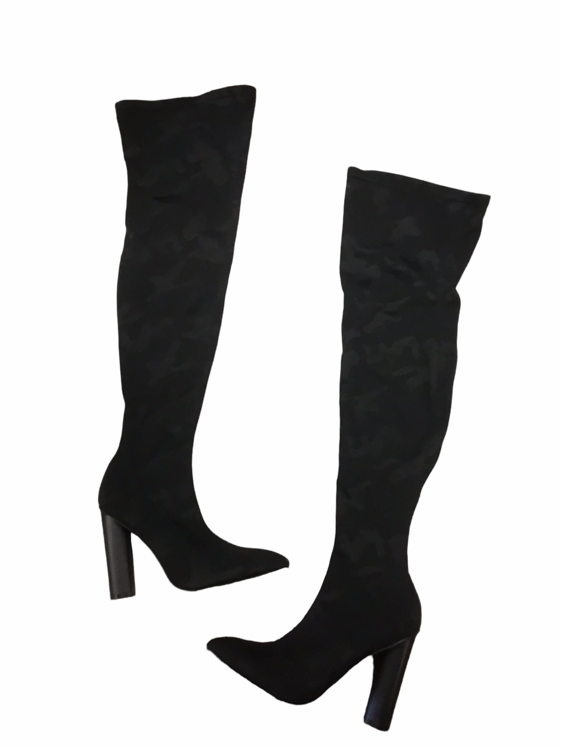 Flexible Comfort Cushioned Boots Knee Heels By Clothes Mentor  Size: 7