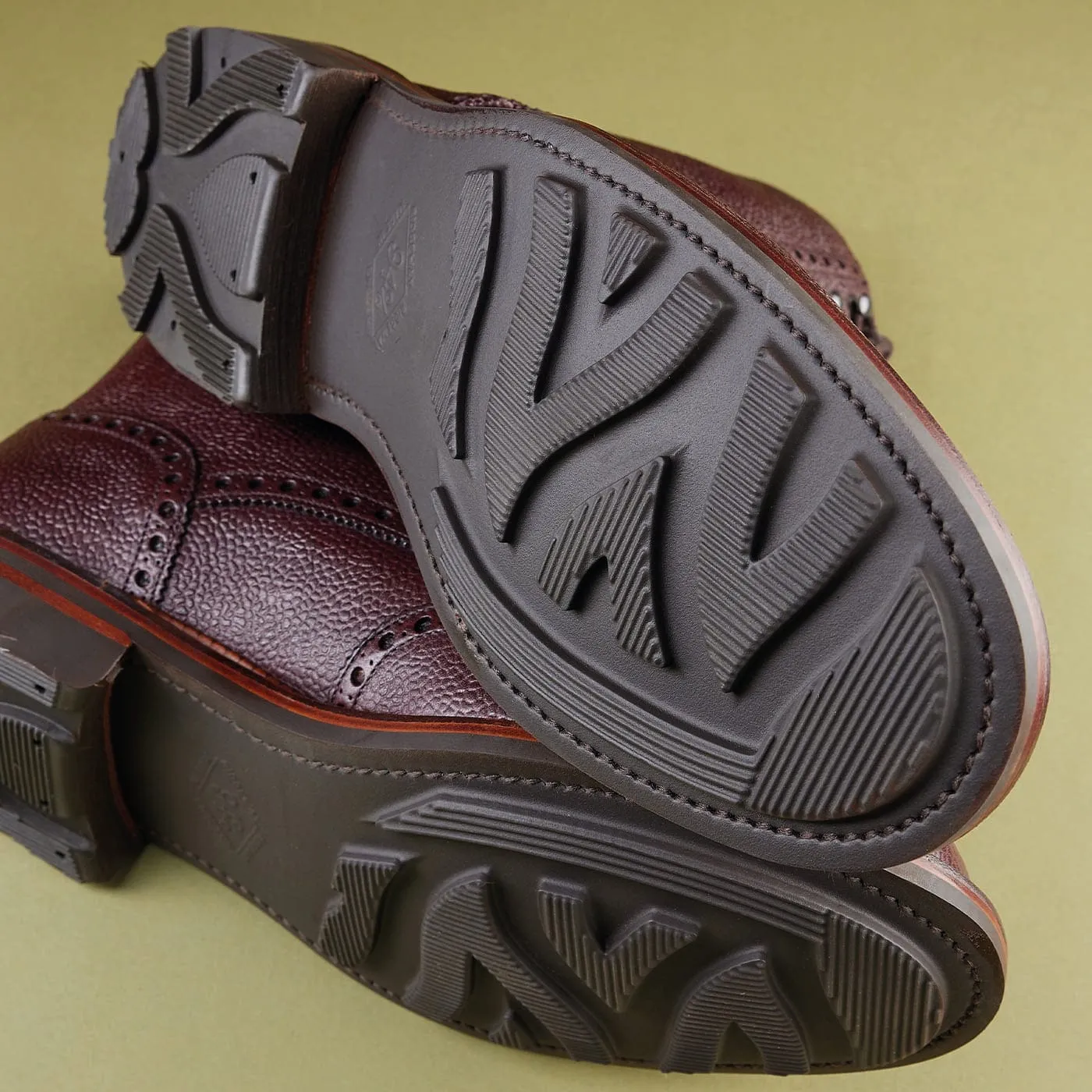 Flexible Frame All Day Worker Comfort Ankle Islay Oxblood Zug Grain