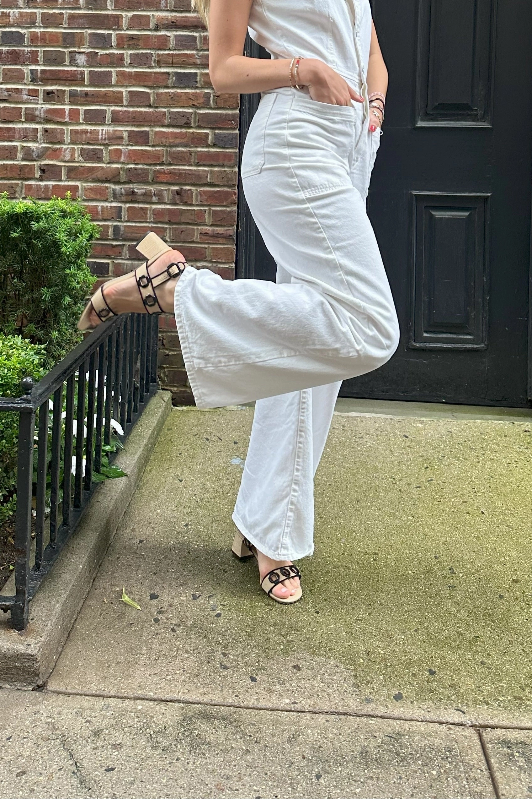 Microfiber Lining Shock absorption Milan Sandal In Beige Raffia and Black Trimming