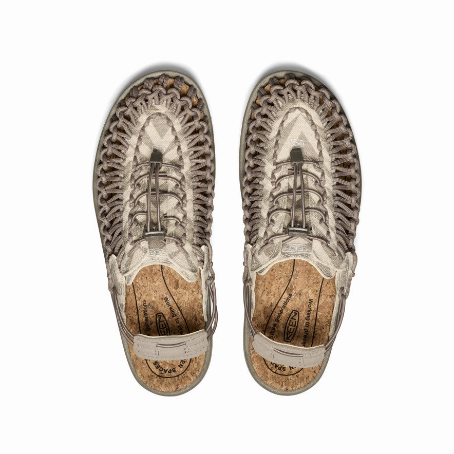 Odor Resistant removable insoles All Gender UNEEK II Convertible Canvas Sneaker  |  Brindle/Natural