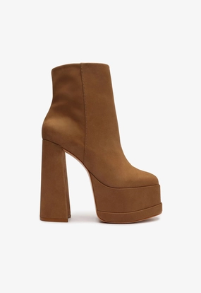 Club Night Secure Fit Lacing System Selene Casual Nubuck Bootie