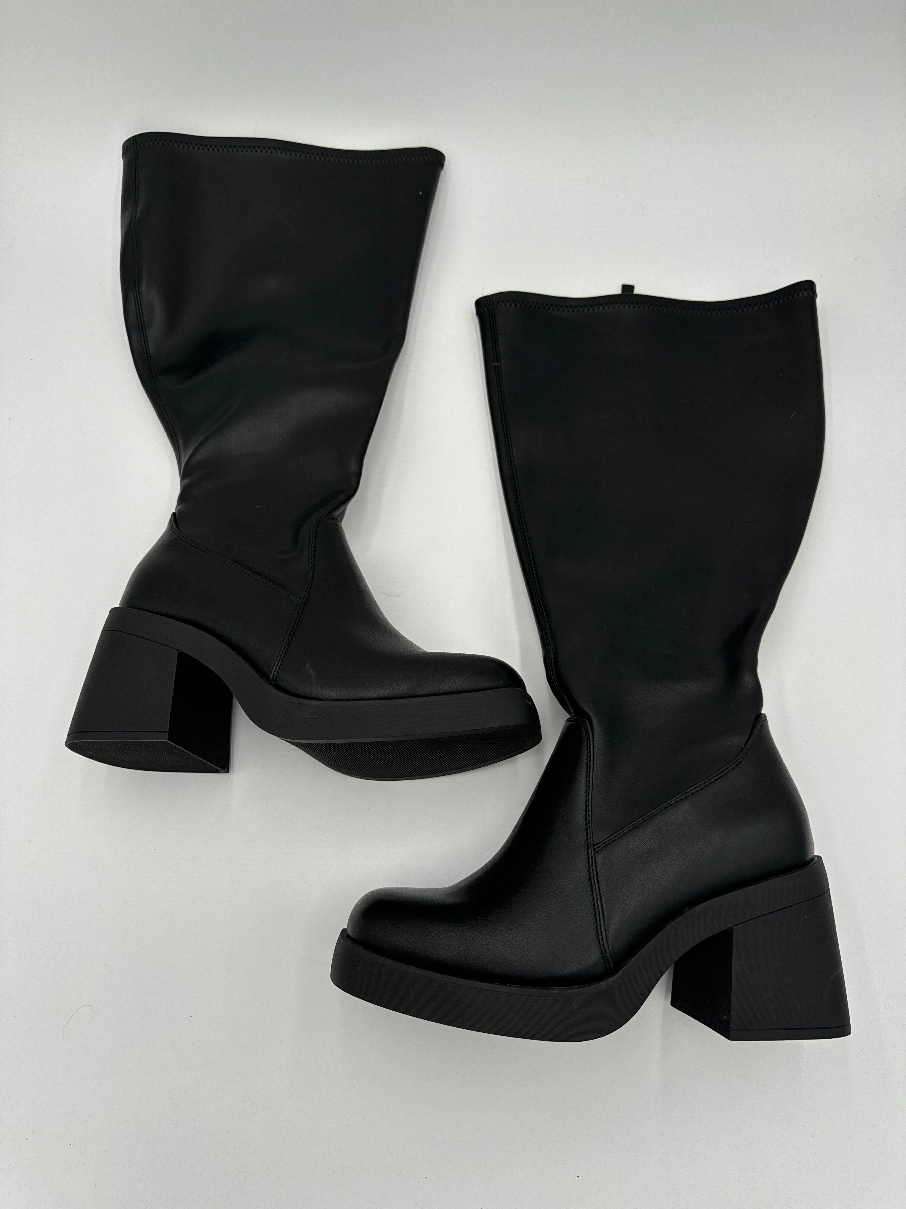 Boots Knee Heels By Torrid In Black, Size: 9 Padded Interior Rainy Day Commuter