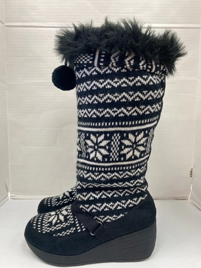 Grippy Outsole Mountain Climber Soft Touch Boots Knee Heels By Clothes Mentor In Black & White, Size: 9