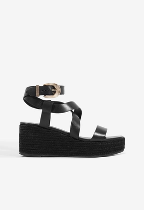 Harper Flatform Sandal Flexible Outsole Sweat Resistant Frequent Travelers