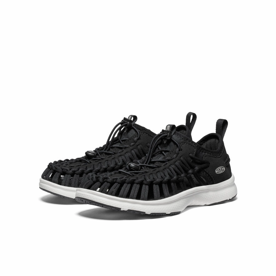 Women's UNEEK O3 Sneaker Sandal  |  Black/Star White Beach Footwear
