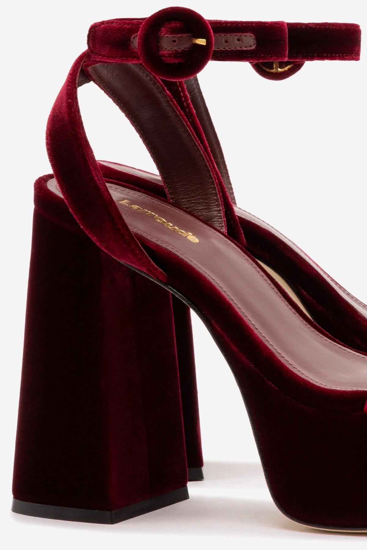 Thermoregulating Fabric Dolly Sandal In Wine Velvet Shock Absorbing