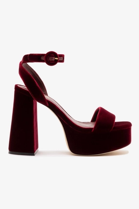 Light Trail Thermoregulating Fabric Dolly Sandal In Wine Velvet