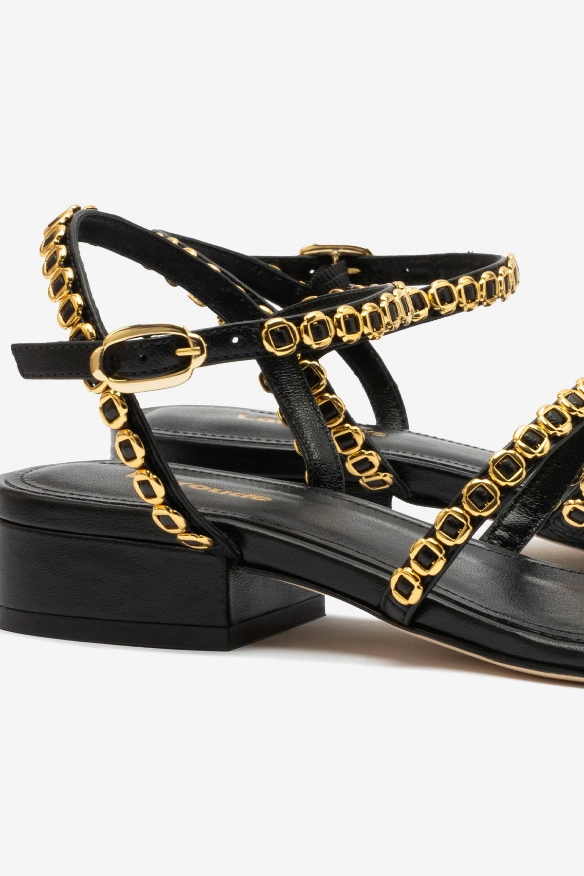 Milanina Flat Sandal In Black Leather Odor Resistant Elegant Walk