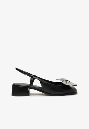 Feather Light Travel Enthusiasts Play Hard Dorothy Bow Leather Pump