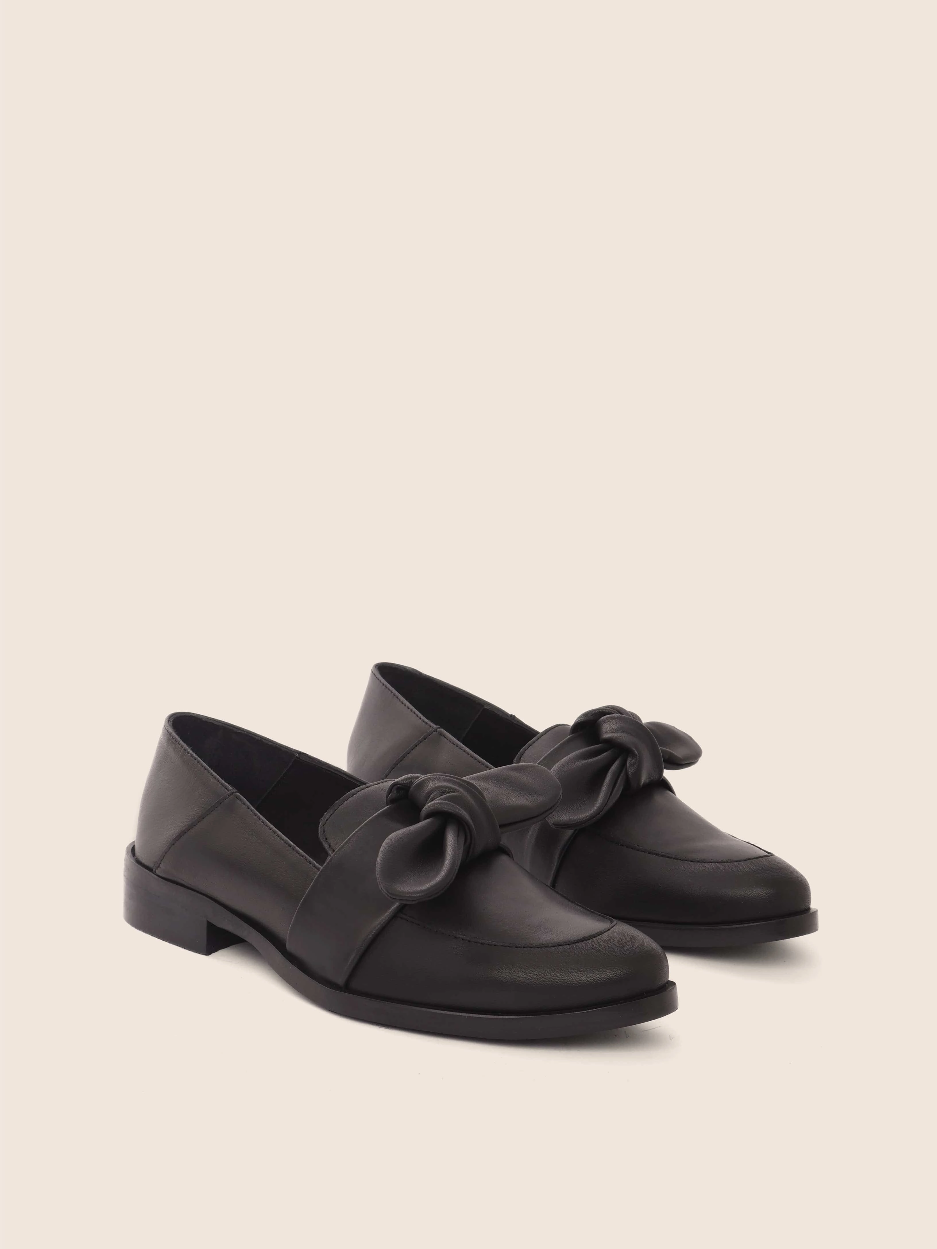Moon Night Valencia Black Leather Loafer