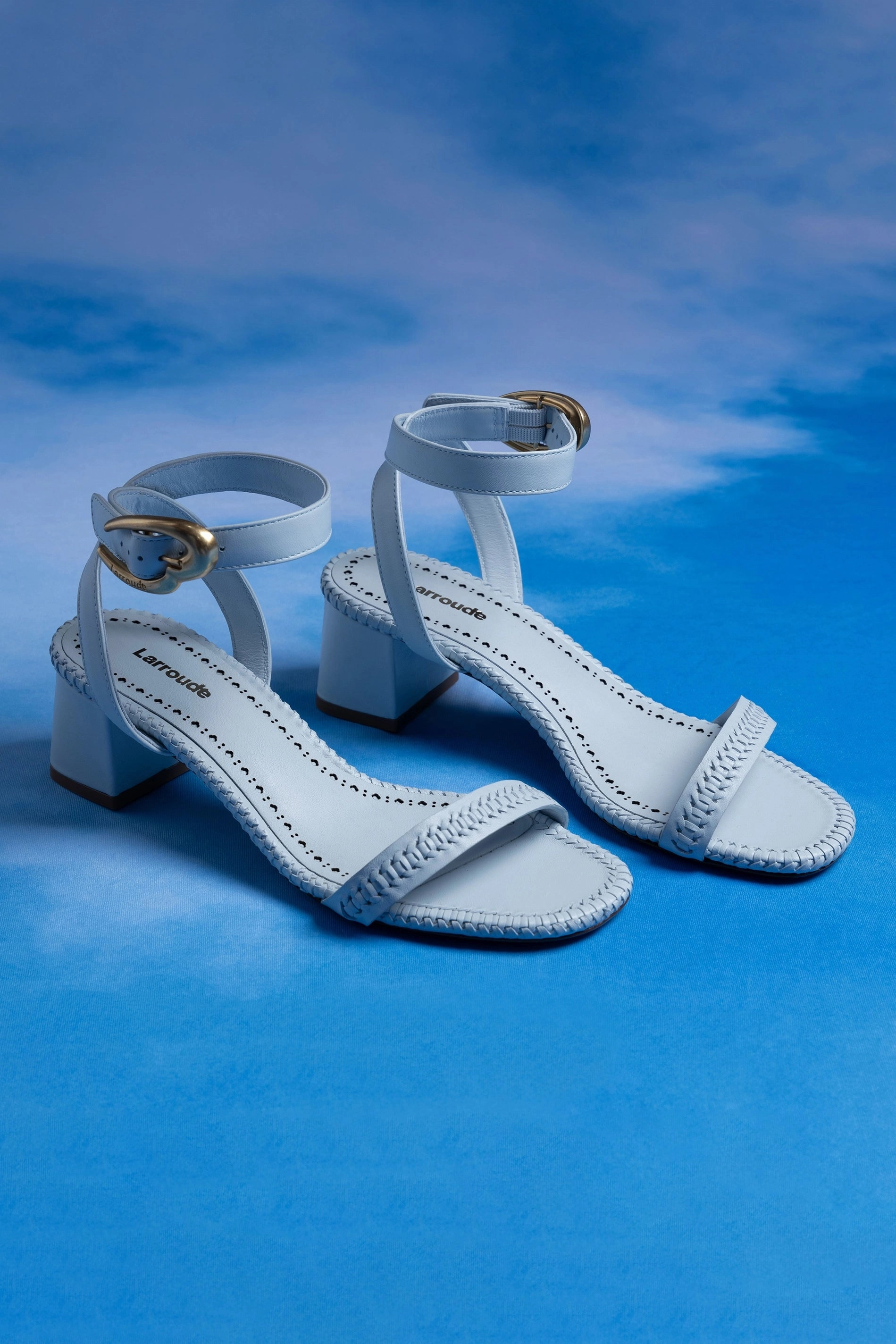 Natural foot movement Verona Block Sandal In Maya Leather Breathable fabric