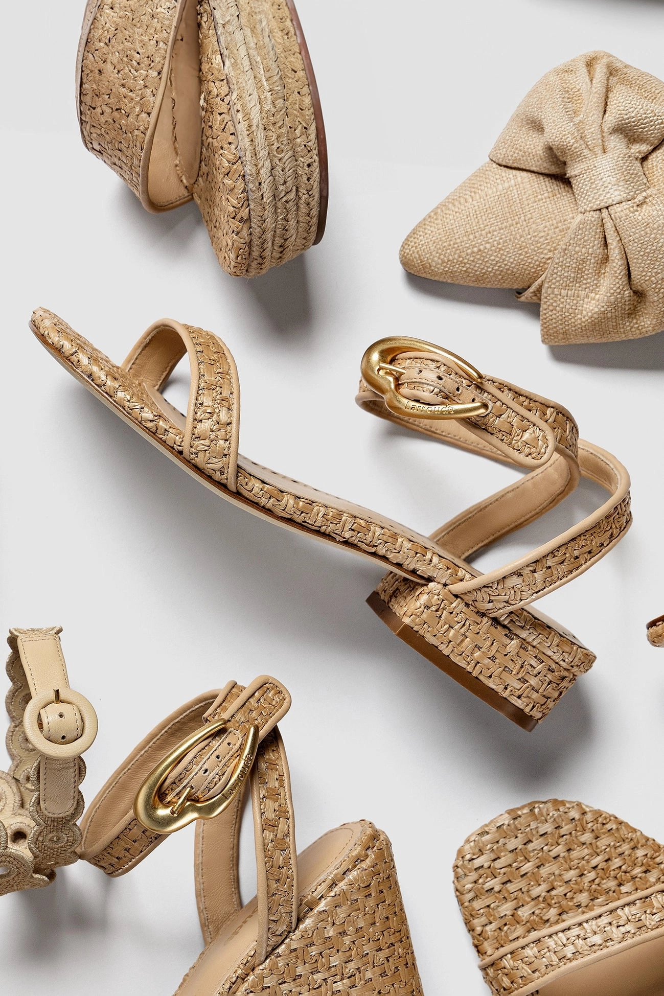 Verona Flat Sandal In Beige Leather and Natural Raffia Elegant Leaf Fall