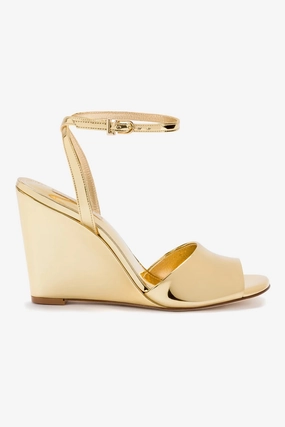 Waterproof Cushioning Yves Wedge In Gold Specchio pool Weekend Walk