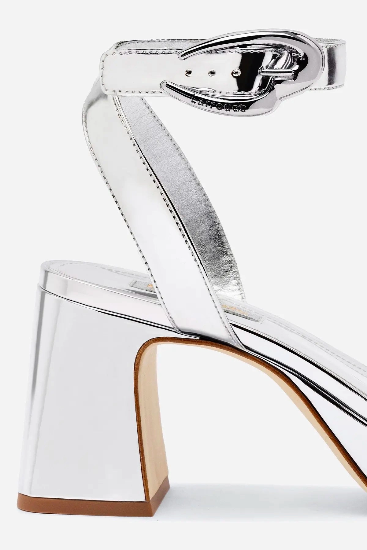 Wide Footbed Option Dolly Verona Low Sandal In Silver Specchio Breezy Comfort