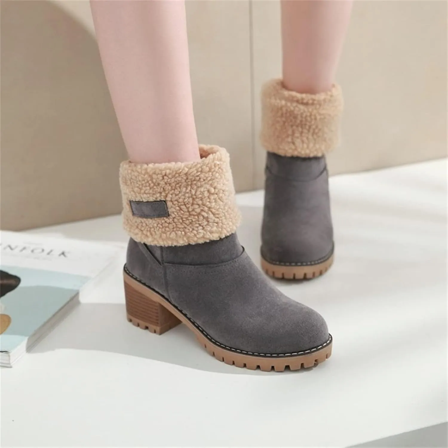 Winter Boots For Women 2024 Snow Boots Mid Calf Anti-slip Outdoor Comfortable Warm Fur Lined Slip On Short Booties