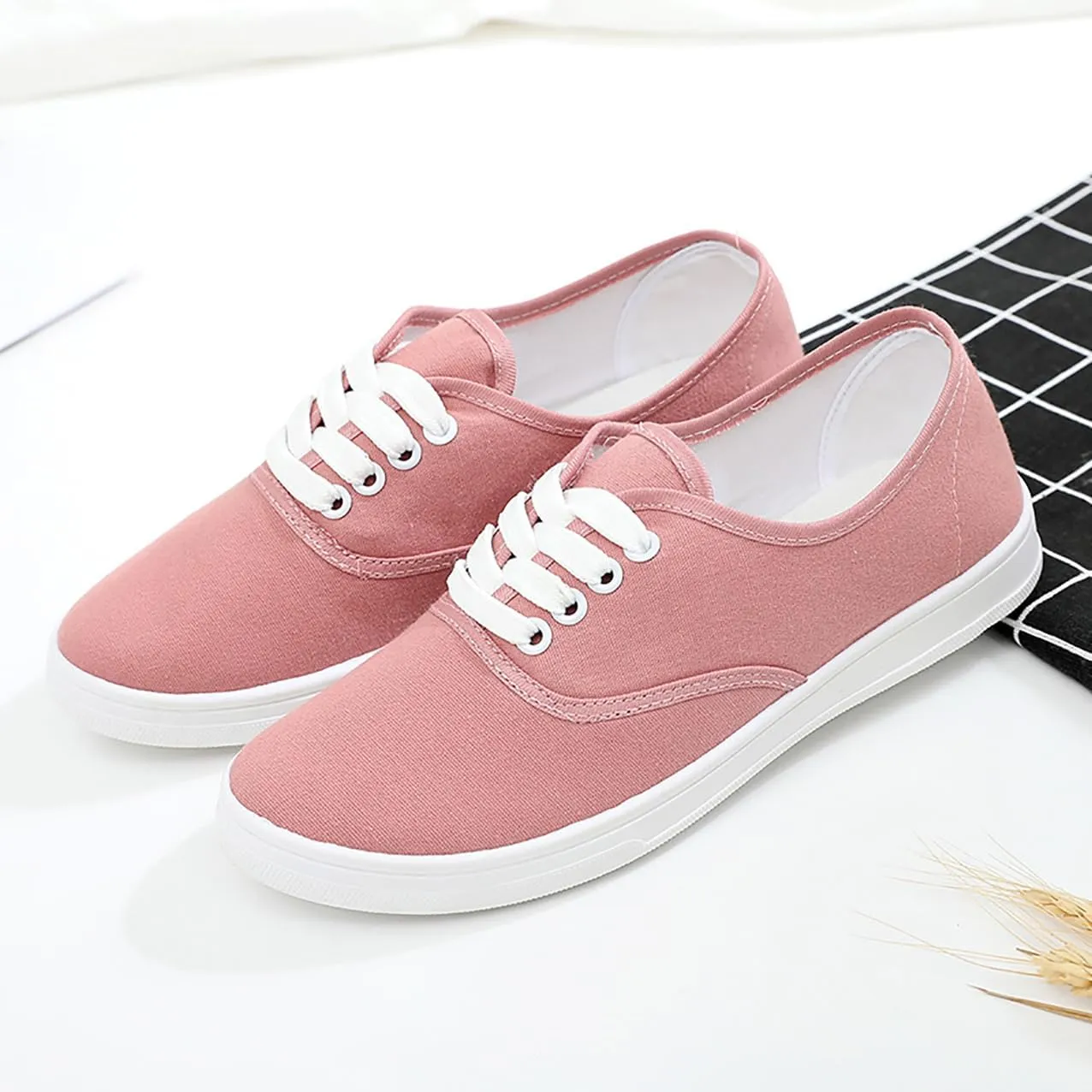 Women Canvas Sneakers Cute Walking Shoes Classic Canvas Shoes Comfort Lace Up Tennis Shoes Lightweight Textile Flats Shoes Foam Flat Shoes Biscuit Shoes