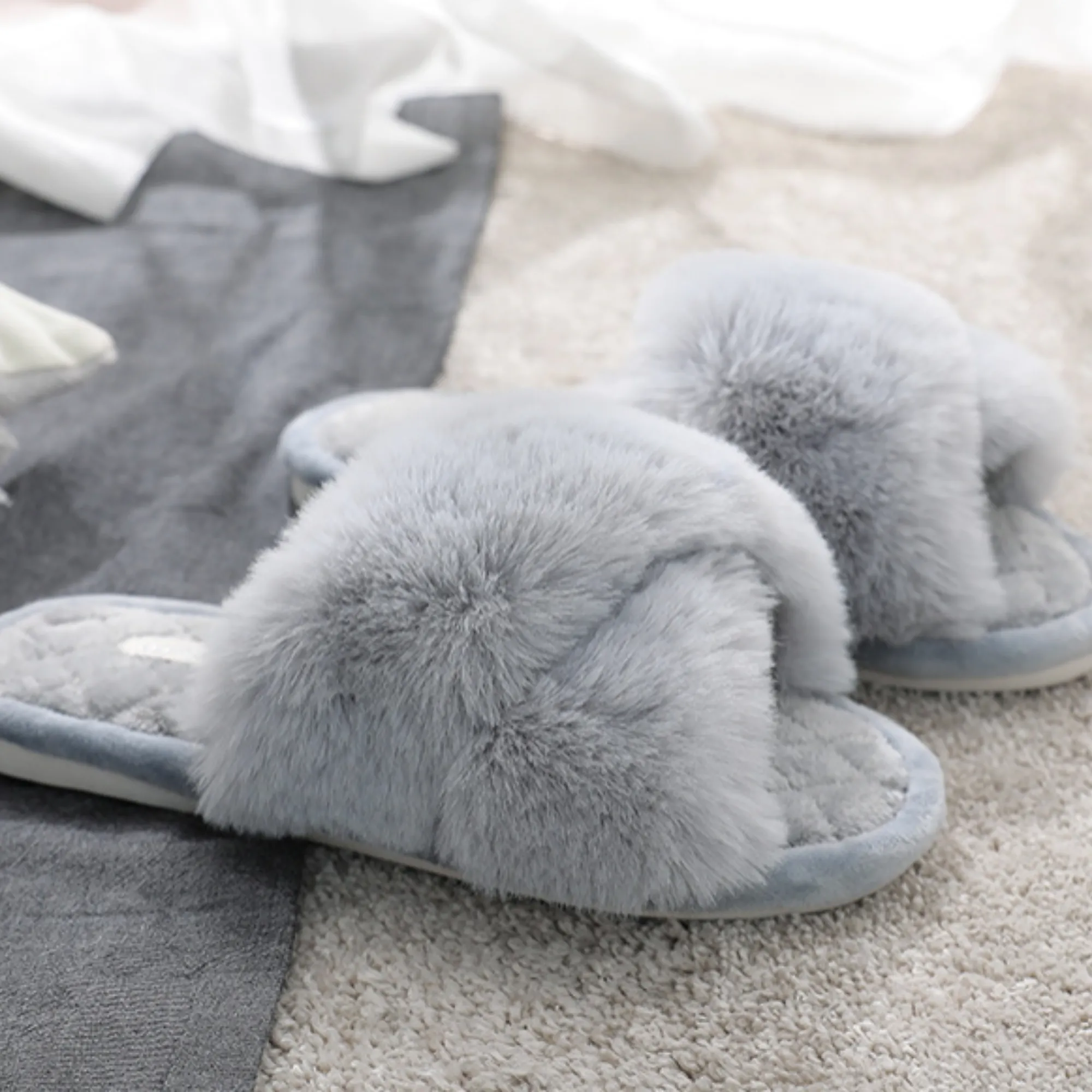 Women Fluffy Slippers  Bridesmaid Slippers Wedding Shoes
