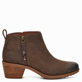 WOMEN'S ANAYA BOOTIE *FINAL SALE All-Season Protection