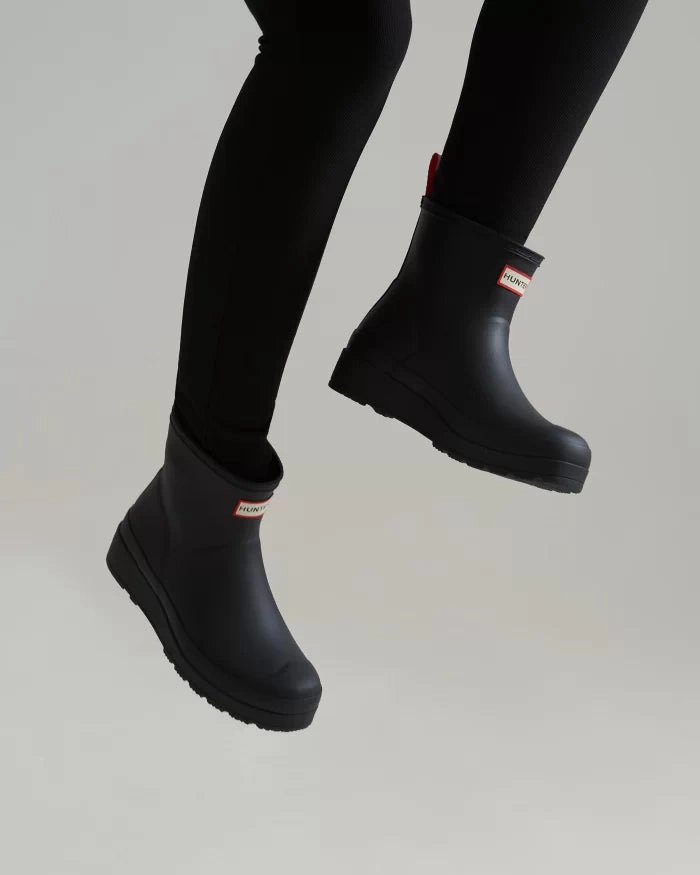 Grippy Outsole Weather Resistant User WOMEN'S PLAY BOOT SHORT