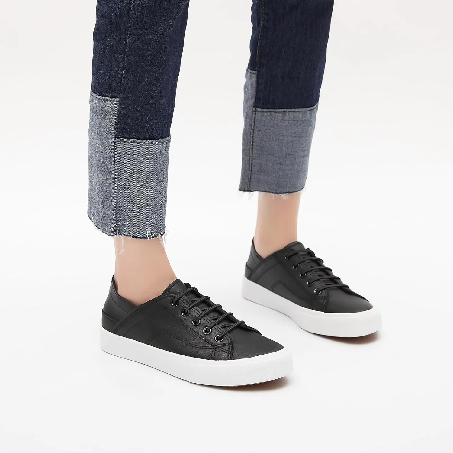 Women's Slip on Shoes PU Leather Slip on Sneaker Fashion White Tennis Shoes Low Top Black Casual Shoes
