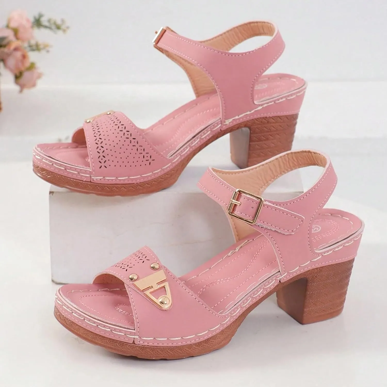 Women's Summer Casual Sandals 2025 Solid Color Comfort Chunky Block Sandals Summer Open Toe Low Heel Shoes Soft Cushion Womens Shoes with Adjustable Strappy Beach Vacation Walking Slippers