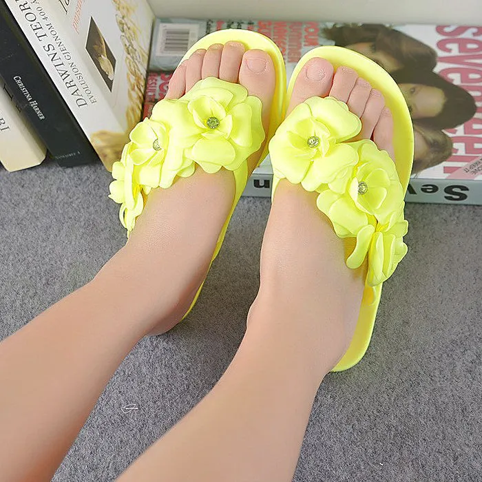 Women's Summer Flip Flops With Flowers